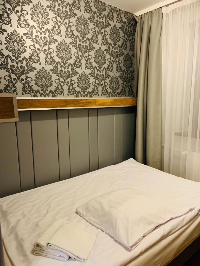 A&P Motel Mikolów Exteriér fotografie